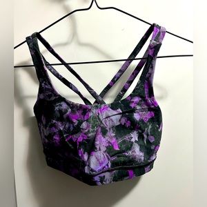 Lululemon sports bra